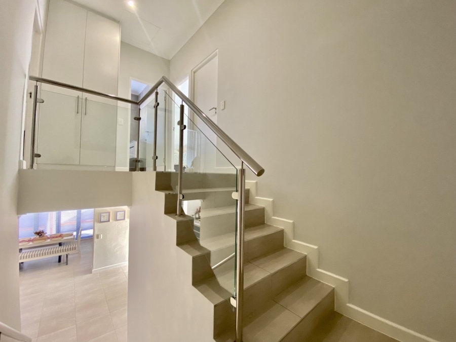 To Let 3 Bedroom Property for Rent in Sandown Western Cape
